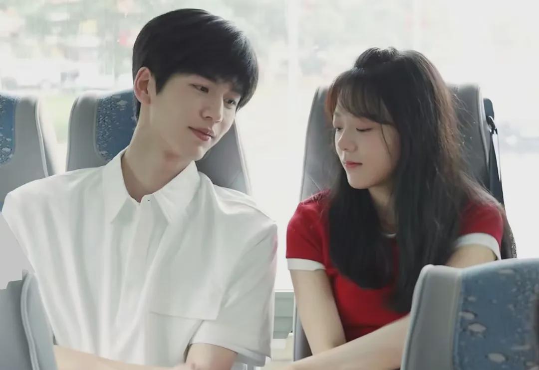 中年女演员不要减肥了，《樱桃琥珀》董璇和董洁站一起差别很明显封面图