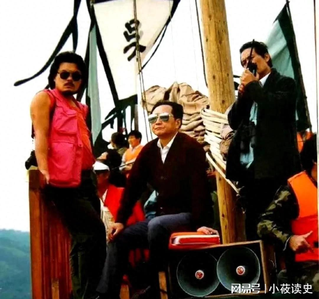 1994年，三国导演王扶林和“汉献帝”饰演者苏可，一张罕见的合影封面图