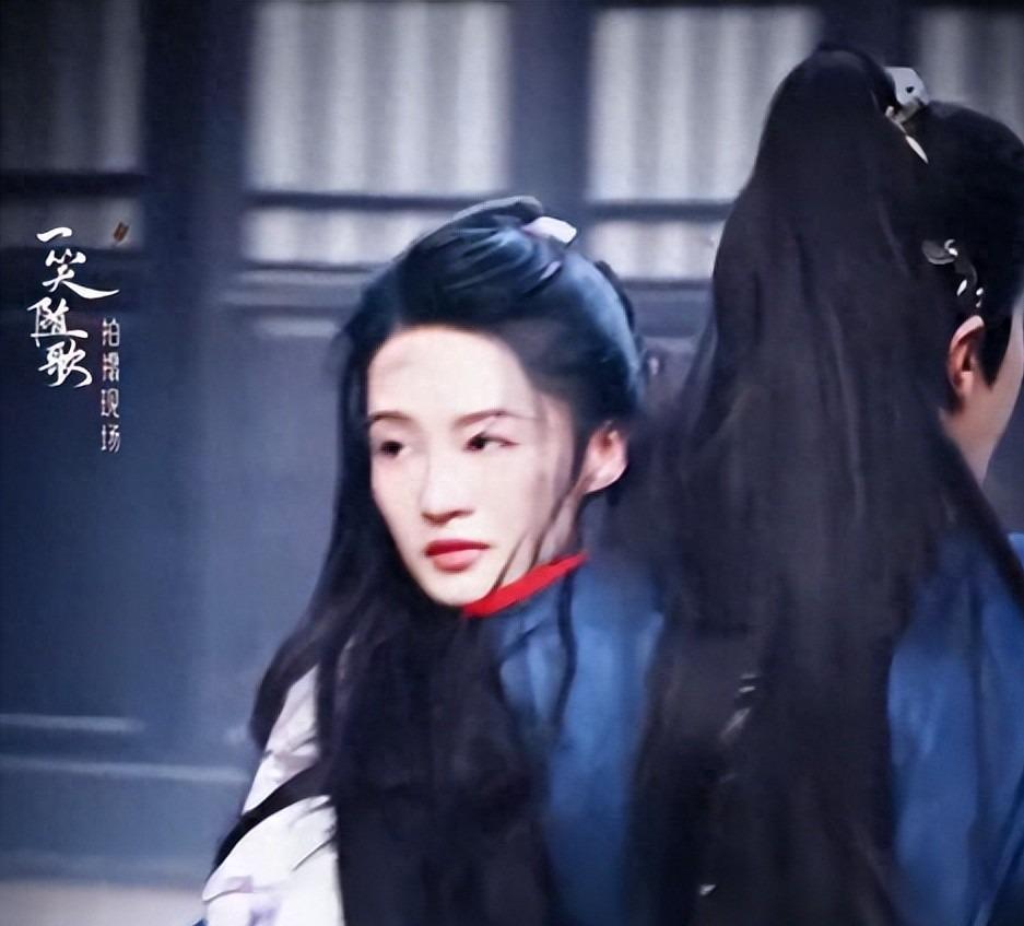 一张假脸“毁所有”！李沁新剧女配出戏，男一“嘟嘟唇”更没眼看封面图