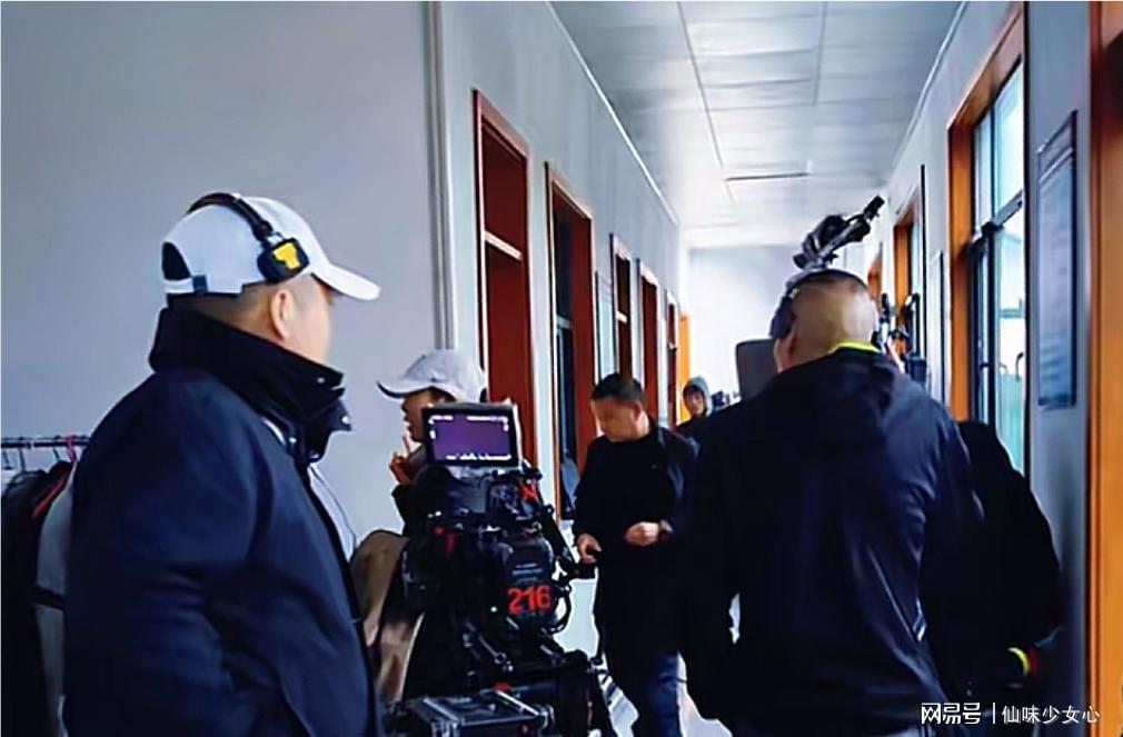 登封网友目睹《警察笔记》拍摄现场：探班的感觉像闯入另一个世界封面图