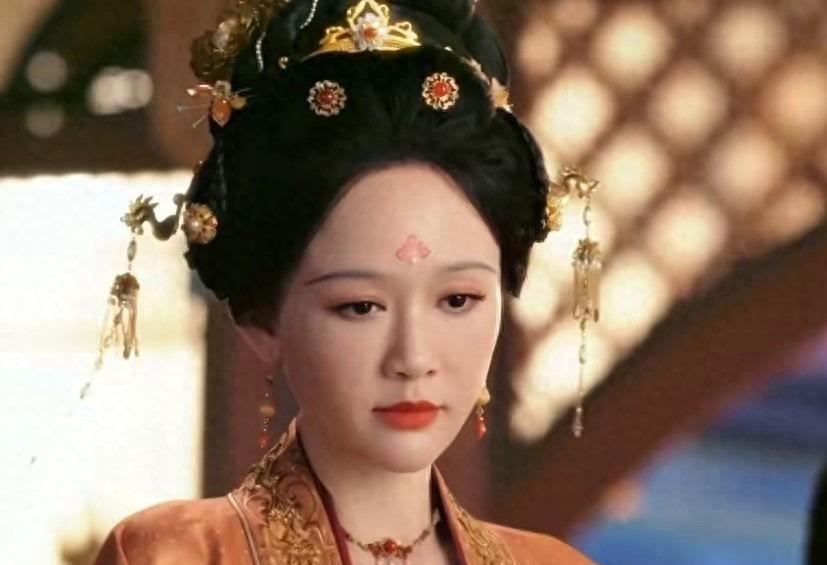 台词含糊不清，全程呲牙咧嘴，曹骏和丁禹兮也带不动这部剧的口碑封面图