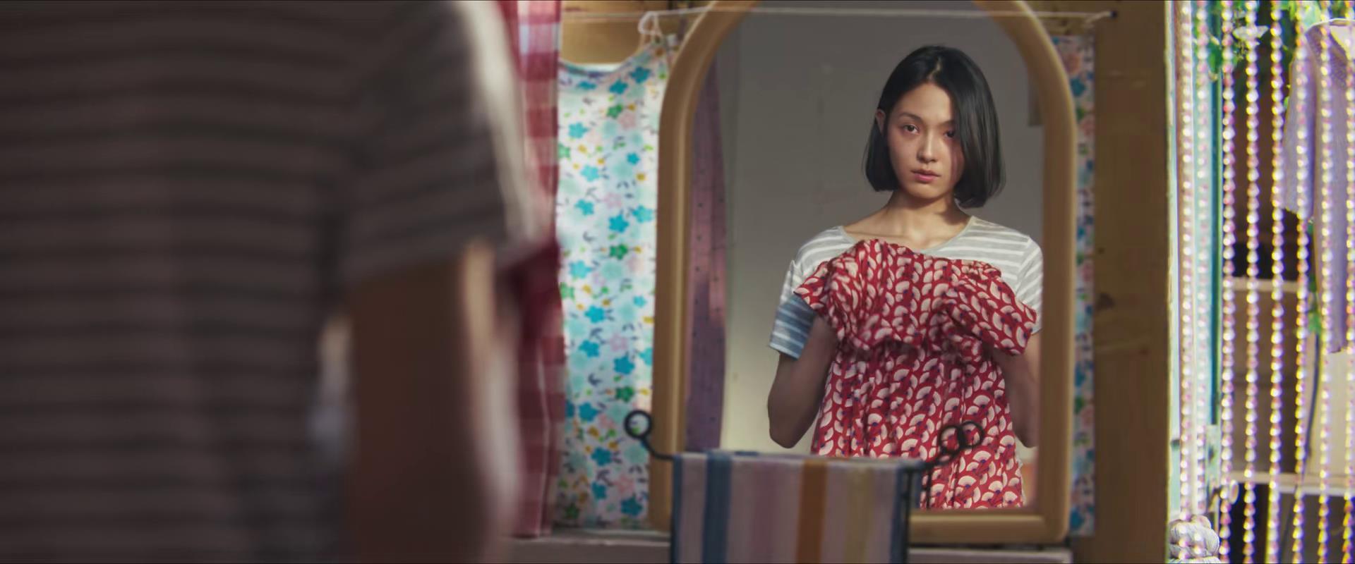 内裤被反复查看，小便也被强迫，《树影迷宫》田畅的生活太窒息封面图