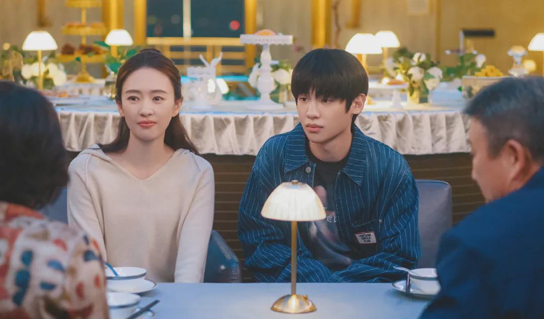 还以为《四喜》全是演技派，结果半路被“丑帅”男配意外圈粉！封面图