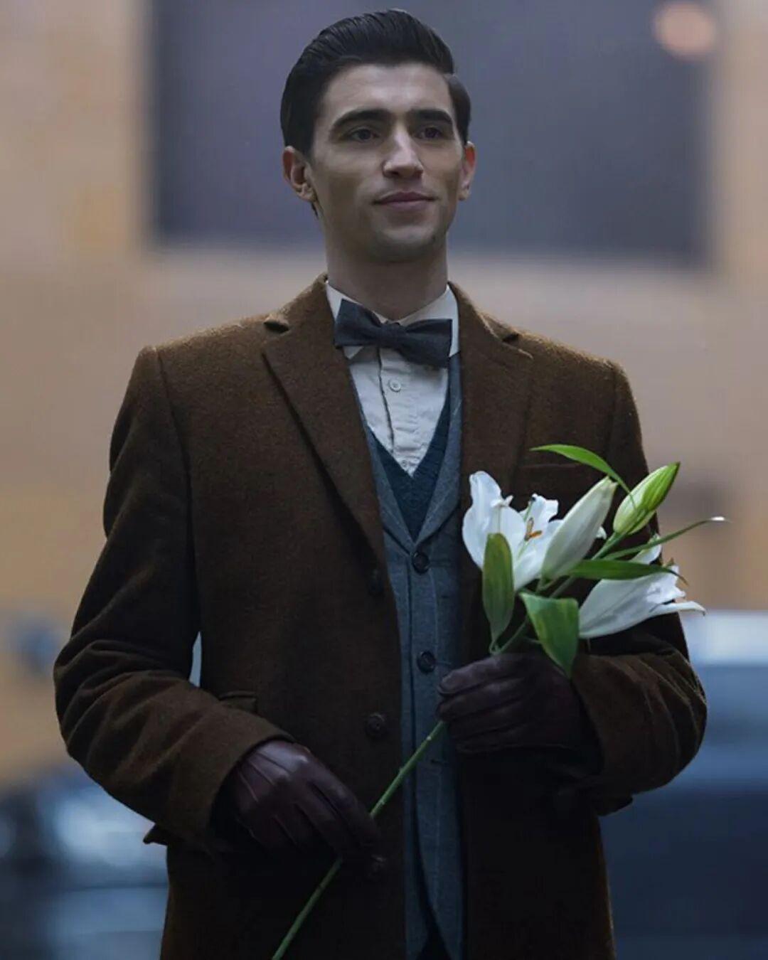 他生活西化还屡教不改，导致资源降级封面图