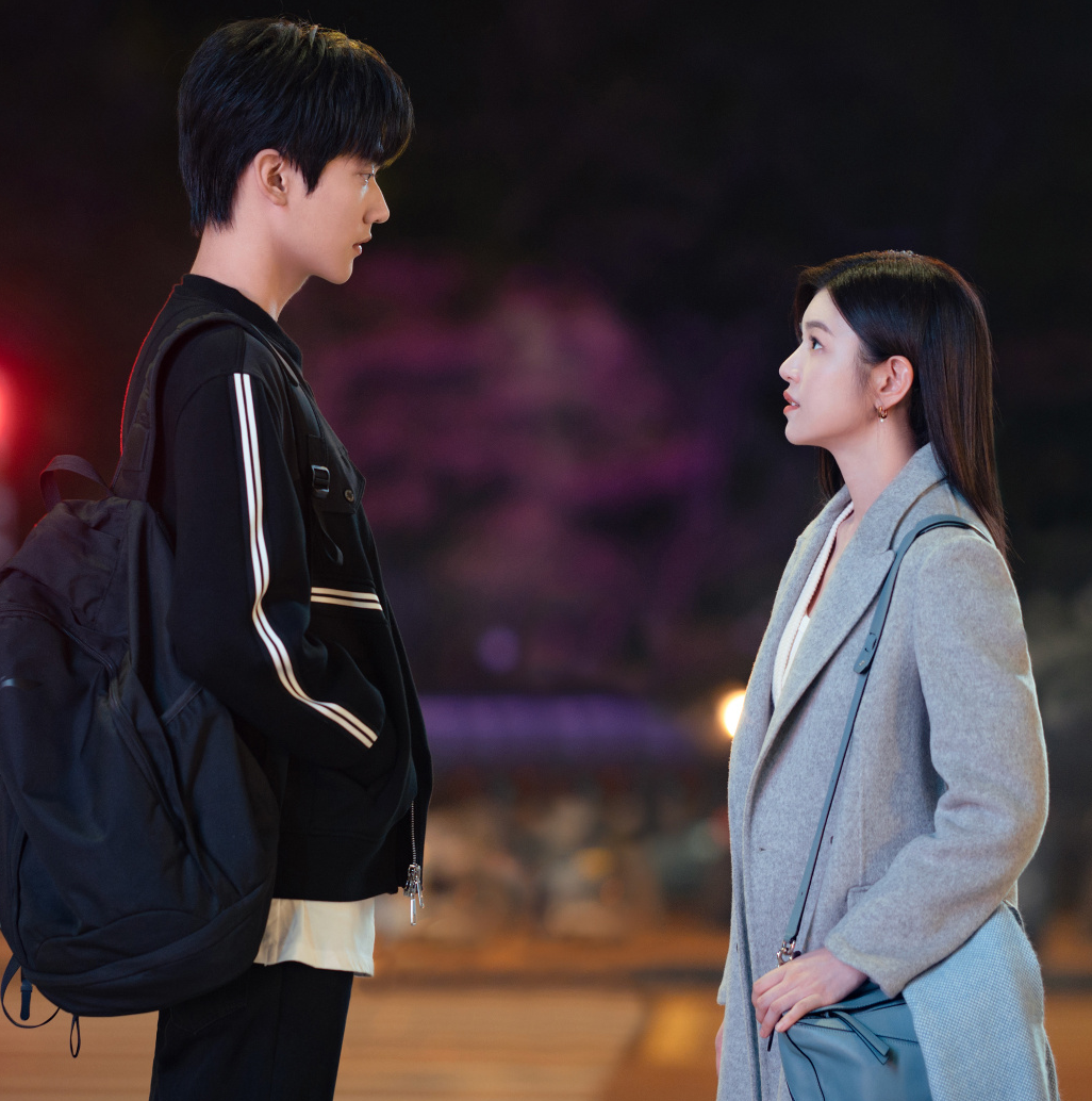 《狙击蝴蝶》出圈实属不易，还捧红了一位“弟圈天菜”！封面图