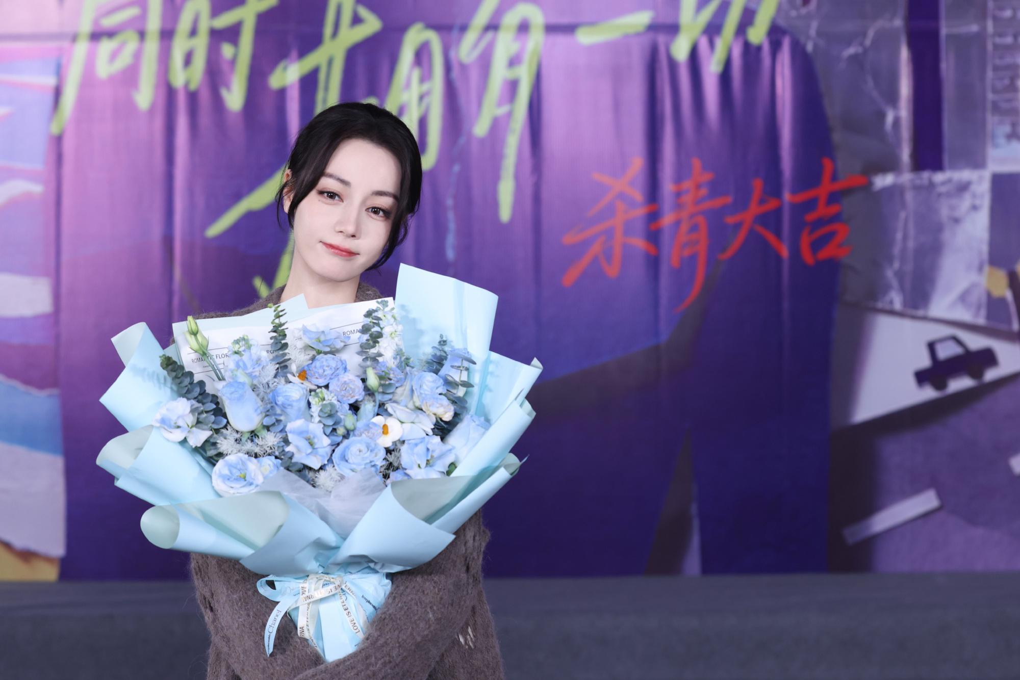 迪丽热巴也拍短剧了，还一人分饰两角，她每次的选择都很让人惊喜封面图