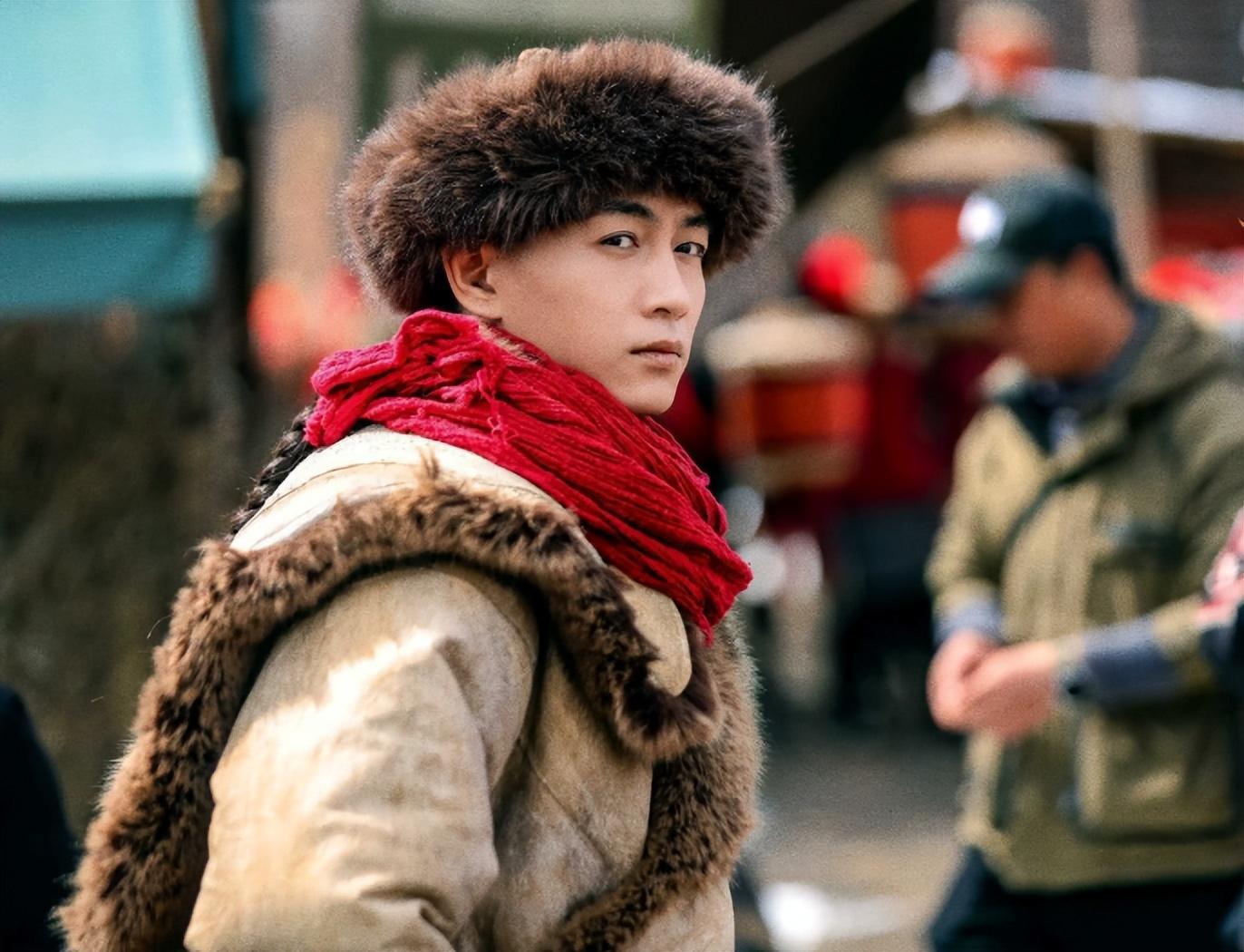 流量转型生死局！《传奇大亨》3.7分扑街，传奇剧成演技"验金石"封面图