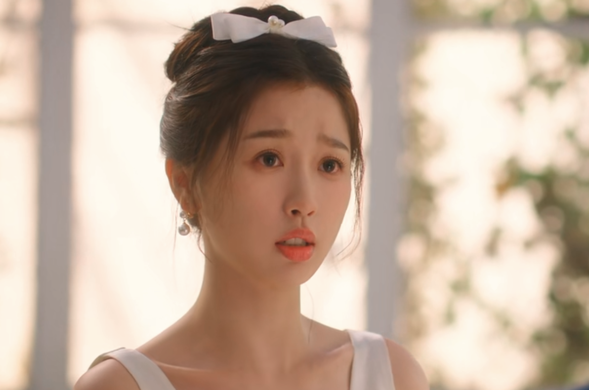 虞书欣《双轨》口碑出炉，剧情漏洞多台词可笑，第一集就劝退！封面图