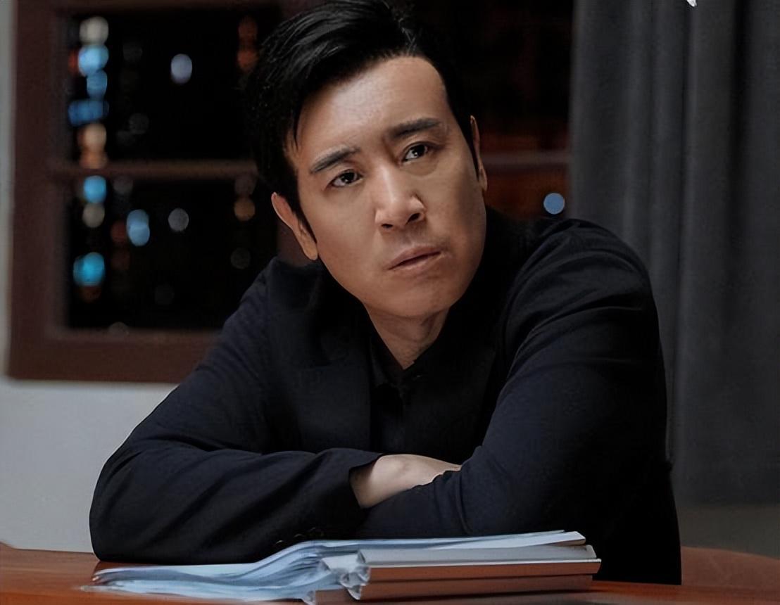 播4集，拿下飙升榜第二，观众：终于有部值得熬夜追的悬疑刑侦剧封面图