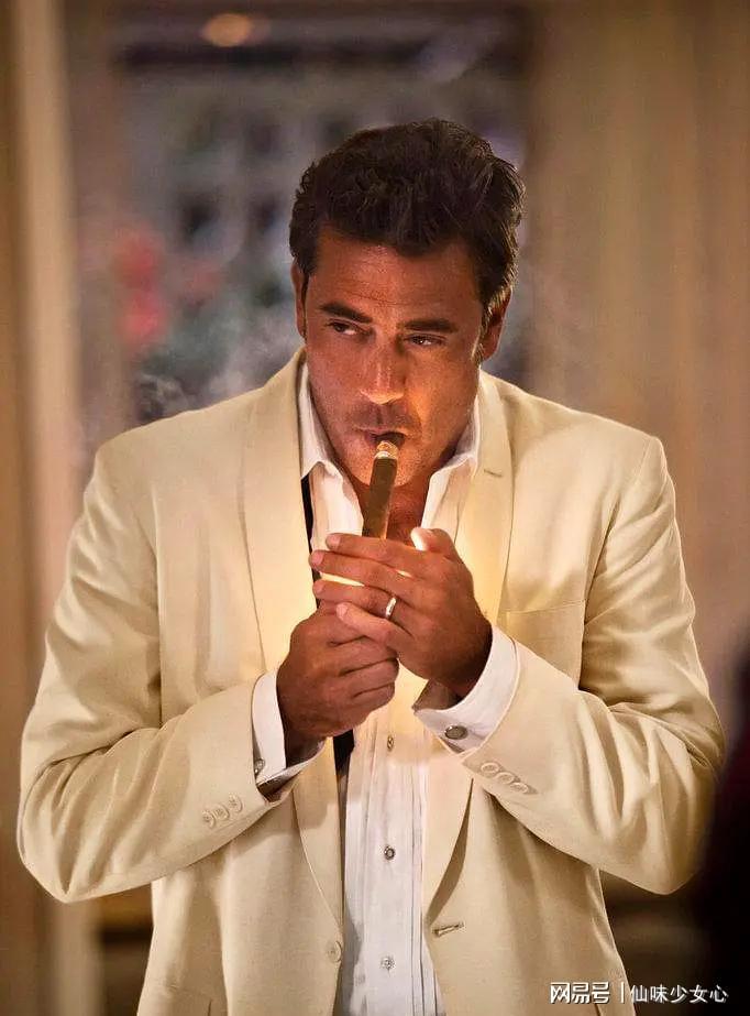 尺度、惊悚、悬疑，这部成人美剧很精彩，女主超美封面图